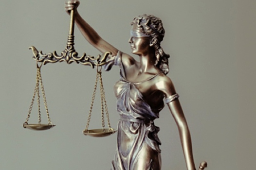 Рязанец отсудил более 1,2 млн руб. у производителя мебели, просрочившего заказ