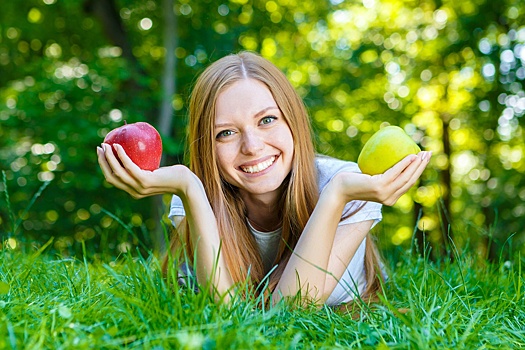 Почему в день нужно съедать около двух яблок