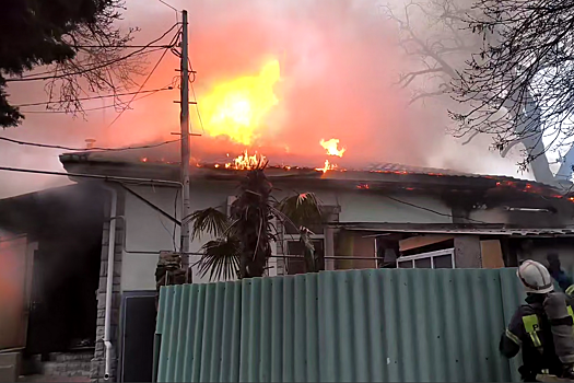 В Ялте пожарные потушили три квартиры, загоревшиеся из-за обогревателя