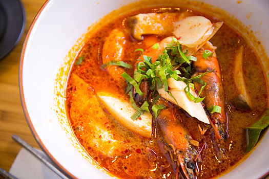 7 горячих азиатских супов для зимнего меню