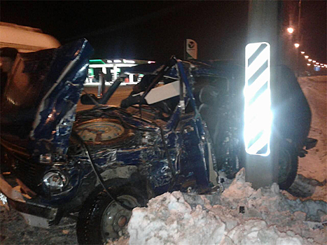 На трассе под Пономаревкой столкнулись ВАЗ и МАЗ