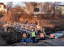 Мостротрест завершил восстановление пешеходного моста через Дудергофку