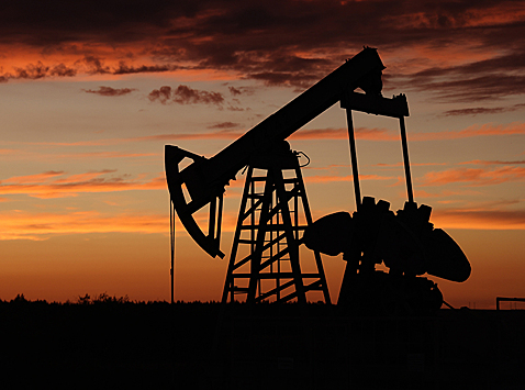 Цены на нефть марки Brent опустились ниже $83