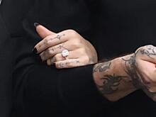 Фронтмен Maneskin Дамиано Давид сделал возлюбленной предложение