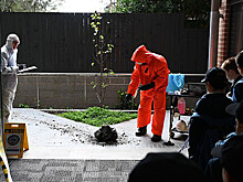 Детей удивил «объект из космоса» на территории школы