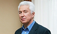 Владимир Васильев наградил дагестанских медиков, боровшихся с коронавирусом