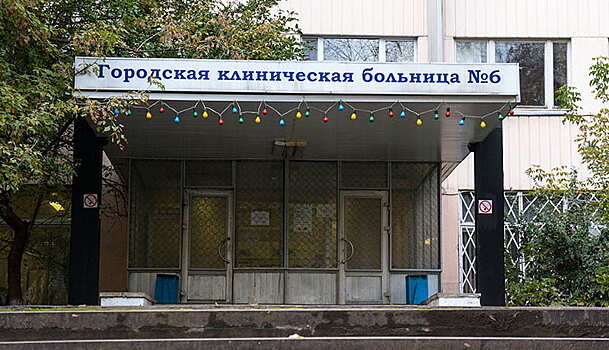 В России хотят запретить платную стоянку возле больниц, школ и спортзалов