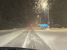 Новосибирских водителей просят остаться дома из-за метели