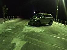 Под Златоустом иномарка столкнулась с поездом