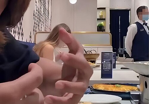 Россиянку оскорбили в ресторане Куала-Лумпура из-за одежды