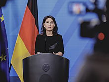 Бербок призвала Иран перестать «подливать масла в огонь»