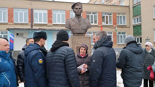 Челябинск бережно хранит память о настоящем герое Евгении Родионове