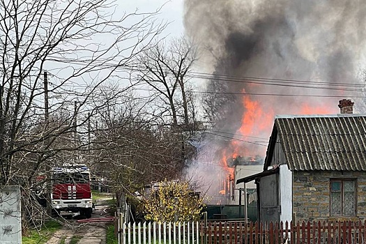 В Крыму женщина из-за неприязни к жильцам подожгла дом