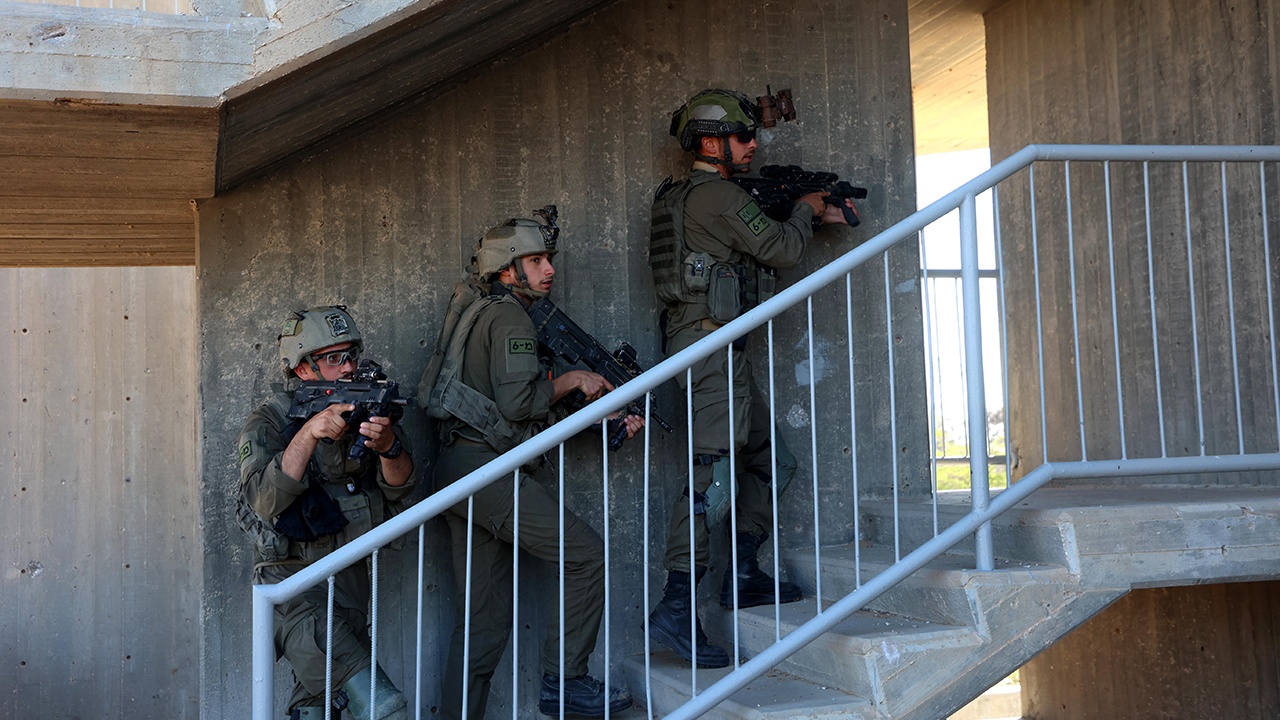 Военный кабмин Израиля поддержал расширение операции в Рафахе