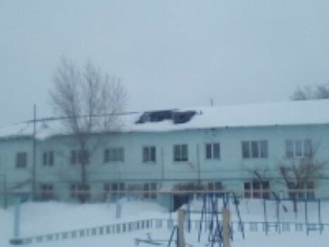 В Саратовской области кровли четырех домов обрушились из-за снега