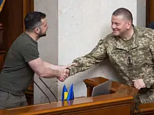 Зеленский встретился с вернувшимся на Украину Залужным