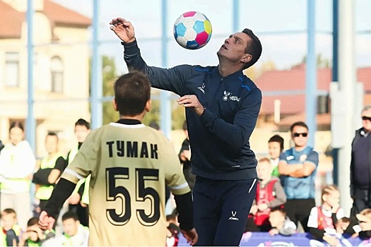 В Астрахани проходит фестиваль со знаменитыми футболистами