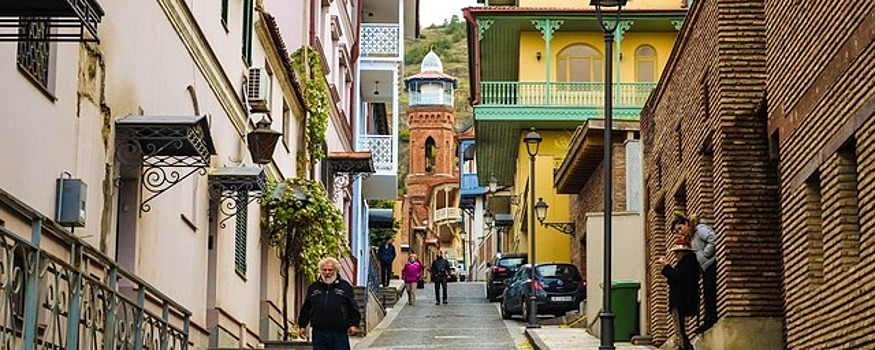 Посетивший Тбилиси автор блога “Мой автодом” описал город фразой “трущобы и мрак”