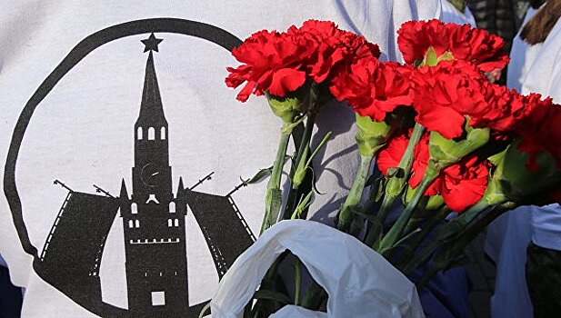 Премьер Эстонии возложил в Петербурге цветы в память о жертвах теракта