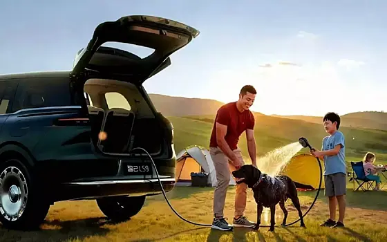 Китайский кроссовер IM LS9 удивил встроенным душем и мощным проектором