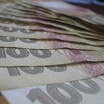 У киевской фотомодели украли миллион гривен и коллекцию монет