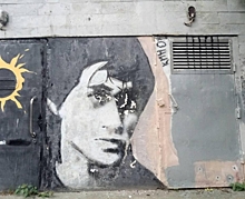 В Петербурге полностью закрасили граффити с Виктором Цоем