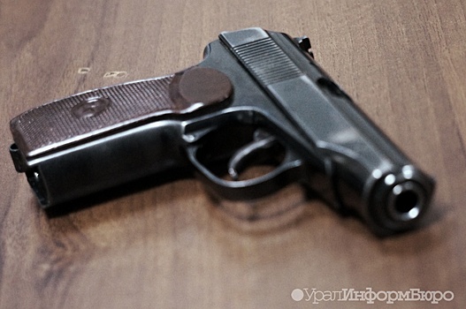 В Югре оштрафовали мужчину, стрелявшего из пистолета на свадьбе