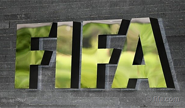 Член комитета ФИФА признался в получении взяток