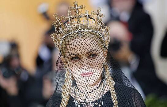 Мадонна обратилась к папе Римскому