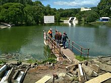 В парке имени Кирова начали спускать воду из прудов
