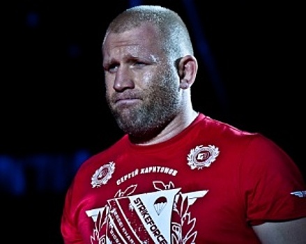Боец Харитонов планирует готовиться к бою в Bellator вместе с Кормье и Веласкесом