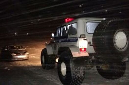 В Норильске полицейские спасли водителей-экстремалов