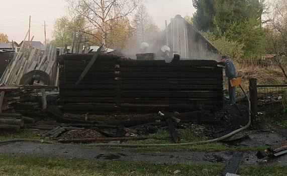 В Тюменской области женщина из-за ссор сожгла баню
