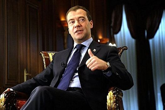 Медведев заявил об отсутствии государства на Украине