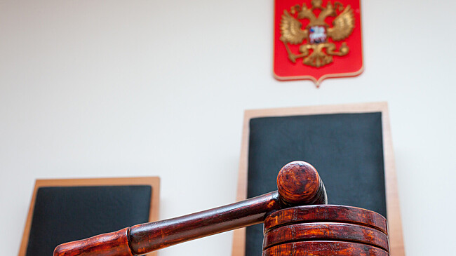 Суд в Петербурге арестовал фигурантов дела о взятке за аренду земли Минобороны