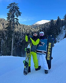 Оксана Самойлова отдыхает на горнолыжном курорте с другой звездой — кто это
