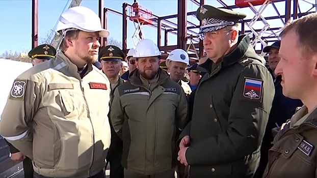 Замминистра обороны проинспектировал строительство медцентров в Калининграде и Пушкине