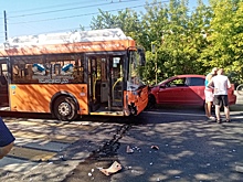 Две пассажирки автобуса пострадали в ДТП с двумя автомобилями на улице Вузовской в Нижнем Новгороде