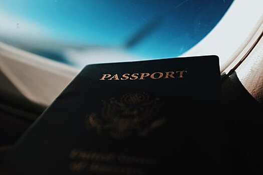 Мужчина купил паспорт ради поездки к трем беременным от него женщинам