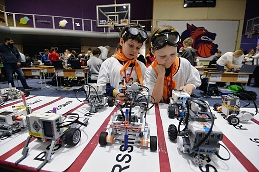 В образовательном центре «Команда» подведены итоги городского конкурса «Роботон-МиР»