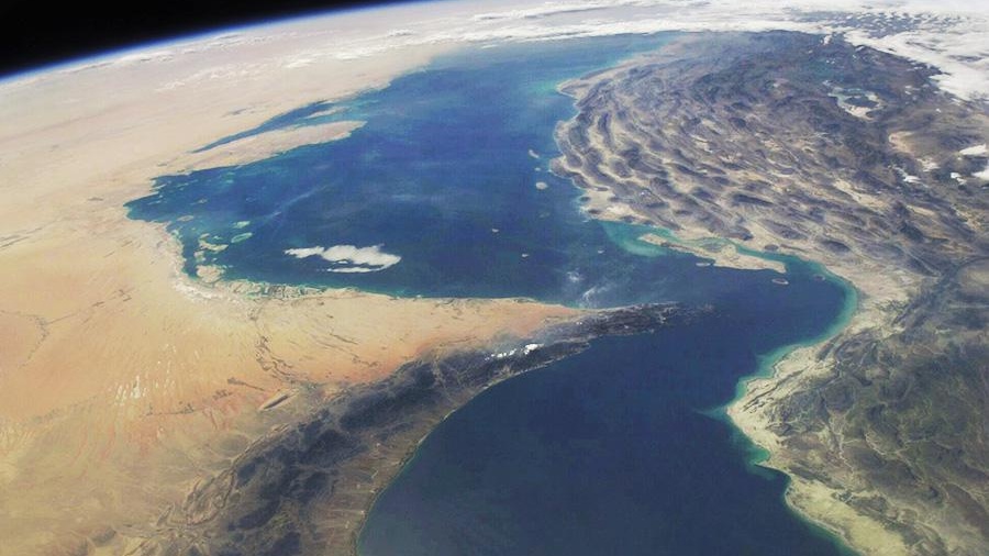 Иранские катера приблизились к танкеру США в Ормузском проливе