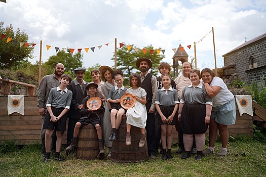 Начались съемки приквела «Манюни»