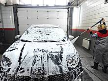 Россиян научили правильно мыть машину зимой