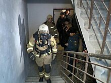 Под Пензой студенты и спасатели на скорость поднялись на 18-й этаж