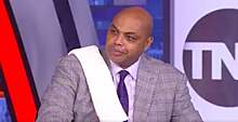 Ведущие «NBA on TNT» провели передачу с полотенцами на плечах в память о Джоне Томпсоне