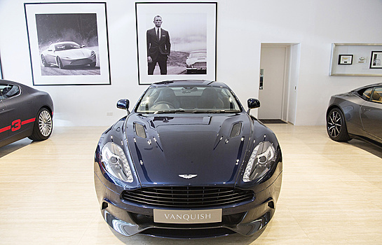 Исполнитель роли агента 007 Дэниэл Крэйг выставит на аукцион личный Aston Martin