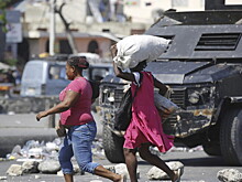 СМИ: вооруженные люди атаковали дворец президента Гаити