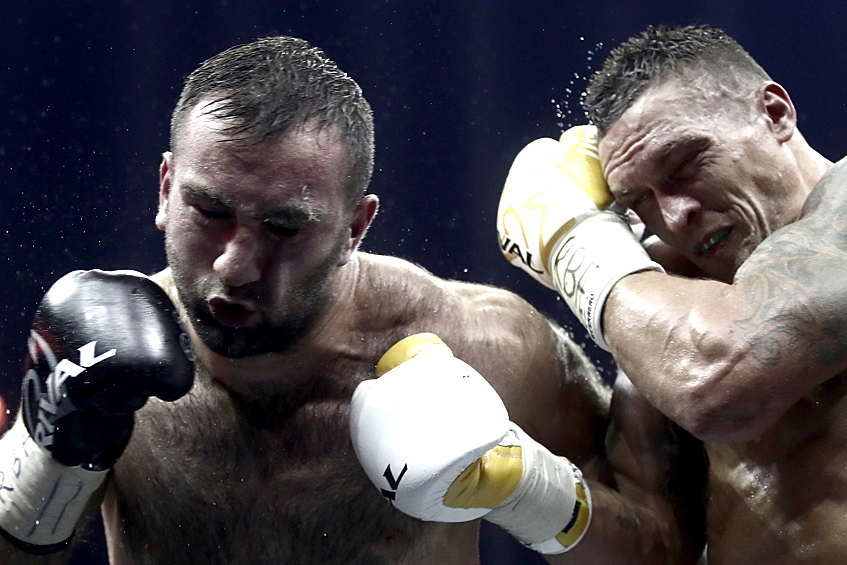 Украинский боксер Александр Усик одержал победу над россиянином Муратом Гассиевым в финале первого розыгрыша Всемирной боксерской суперсерии (WBSS).