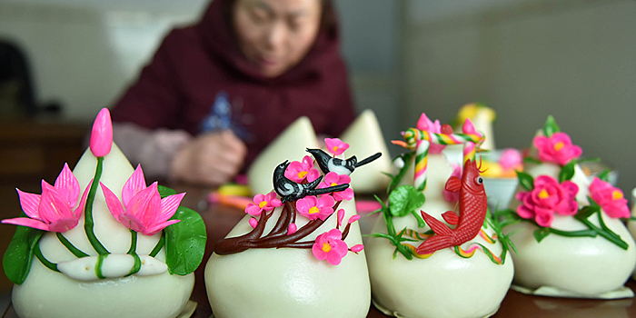 "Цветочные бисквиты" и другие десерты к празднику Весны