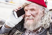 «Передай трубку»: в Санкт-Петербурге собирают телефоны для бездомных людей